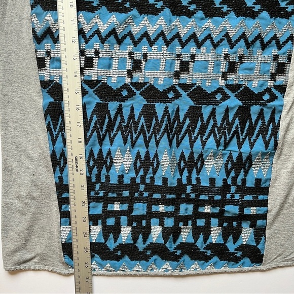 Dolan T-Shirt Anthropologie Blue & Gray  Lamai Embroidered Top Southwestern Sz M - Picture 9 of 15